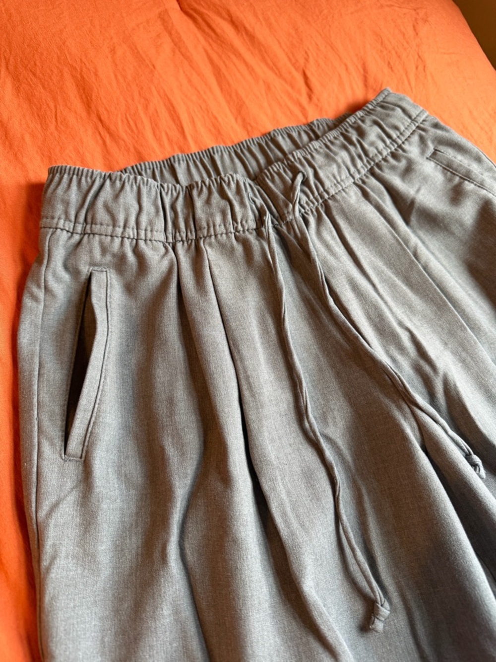 Old Navy Women’s Set of 2, XS Billie Pants - Gray and Black - Picture 6 of 8